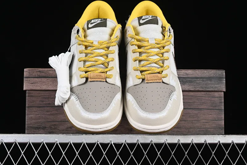 All Categories Nk SB Dunk Series Nk SB Dunk Low Low-top sneakers Nk Dunk Low Panda Prank Age of Sail Sail Yellow Brown SB strap low-top casual sneakers FV3629-371